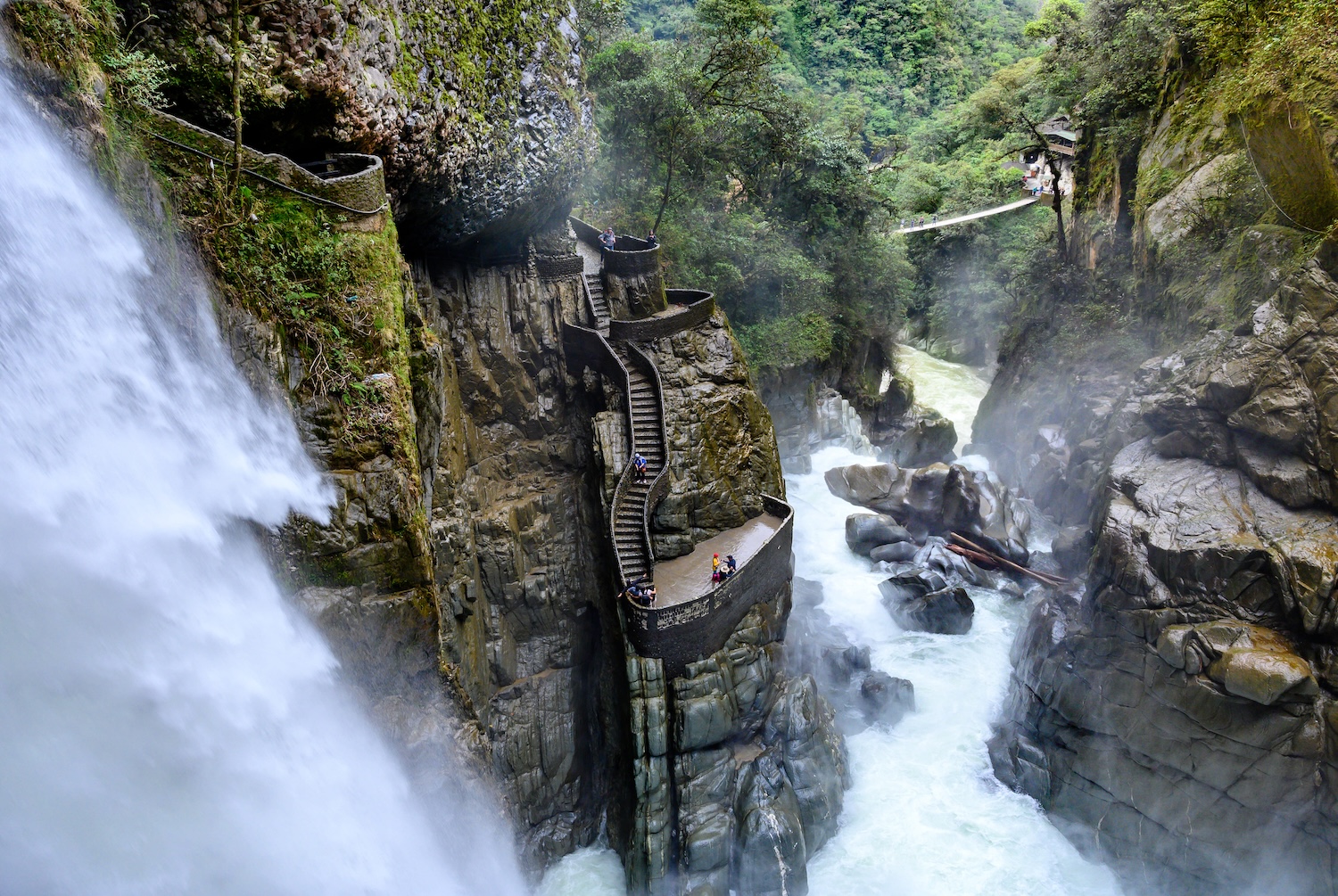 pailon-del-diablo-waterfall-banos-ecuador.jpg